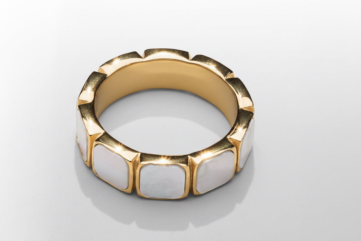 White Stone Band Ring (Gold)