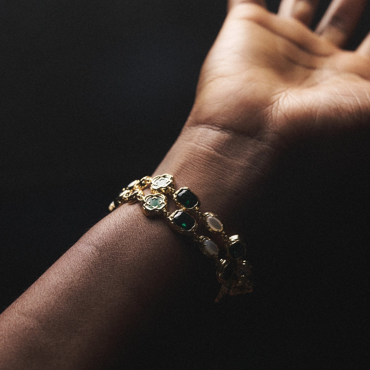 Melted Emerald Gemstone Bracelet (Gold)