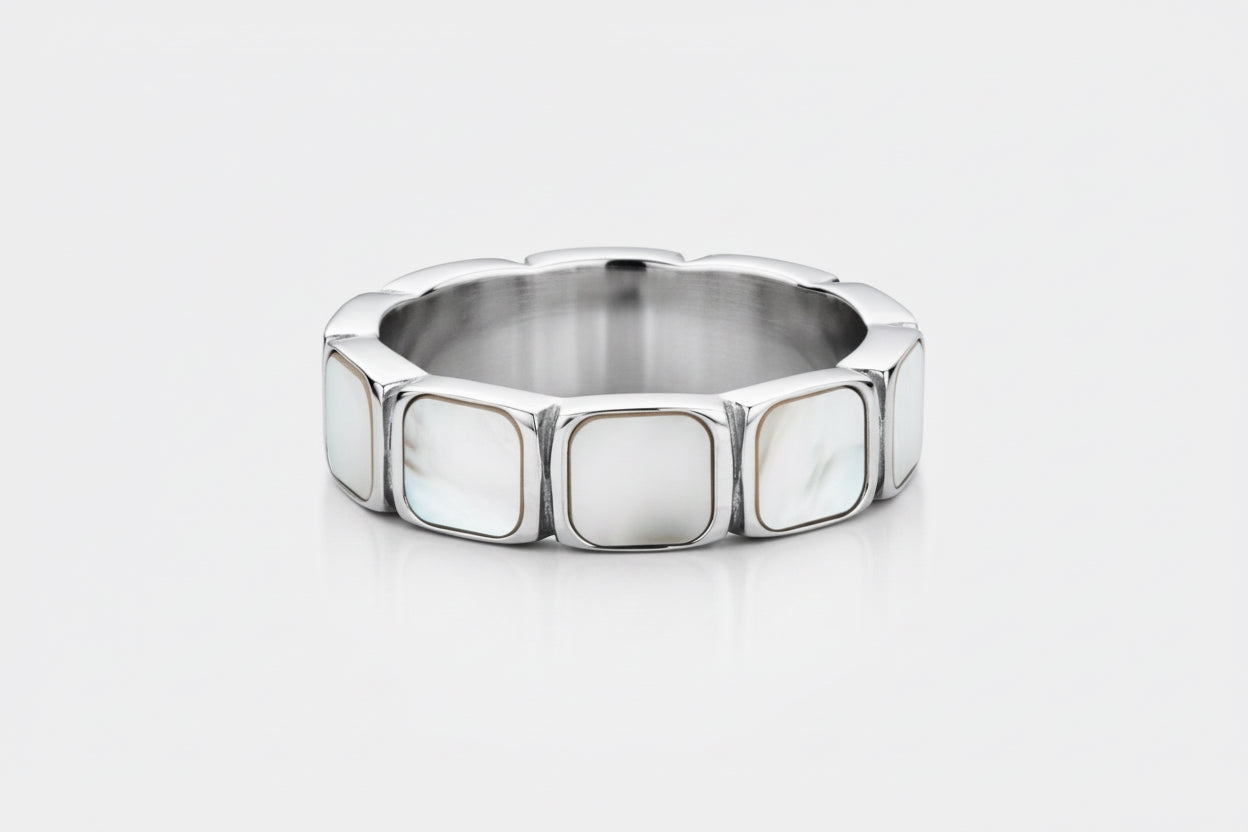 White Stone Band Ring (Silver)
